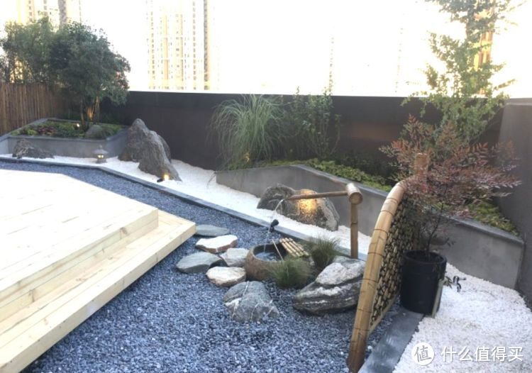 ?買低樓層82㎡新房，花25萬裝修，主要就為了這100㎡豪華大露臺