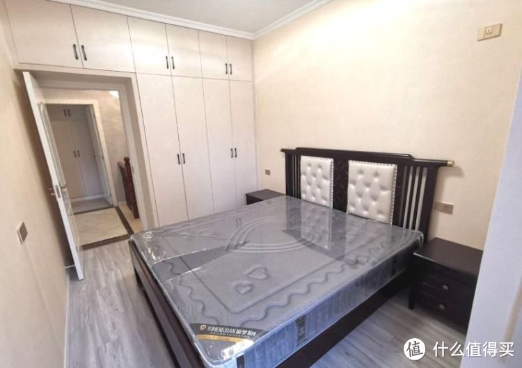 買不起別墅可以看看躍層，128㎡三室兩廳大躍層，堪稱空中別墅