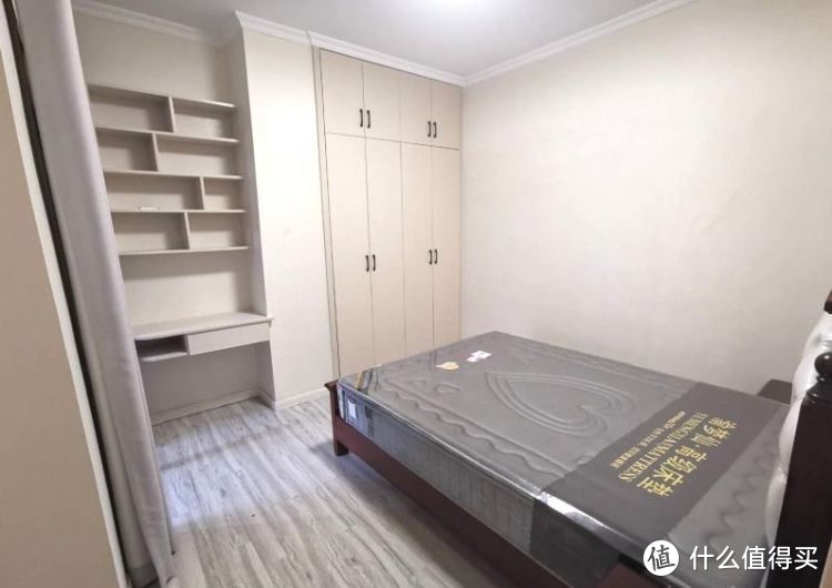 買不起別墅可以看看躍層，128㎡三室兩廳大躍層，堪稱空中別墅