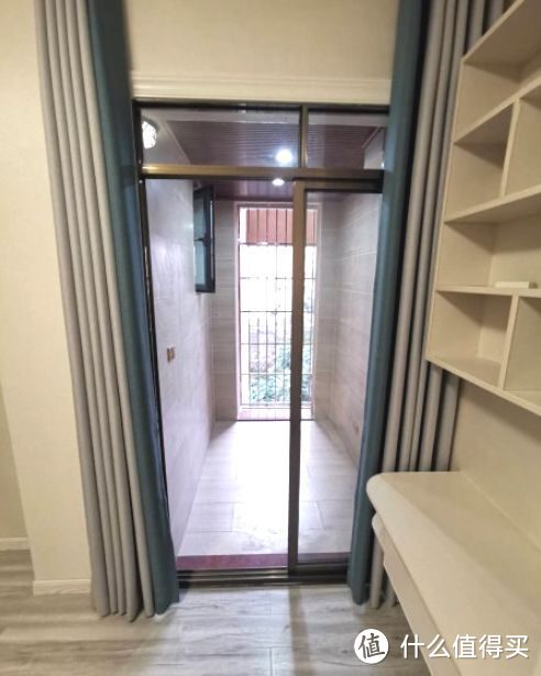 買不起別墅可以看看躍層，128㎡三室兩廳大躍層，堪稱空中別墅