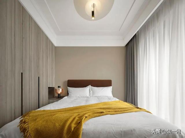 房屋浪漫布置圖片(95平米法式風(fēng)格裝修，輕奢浪漫居所，姐妹們的夢想小家)(圖8)