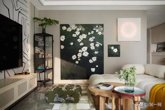 房屋浪漫布置圖片(95平米法式風(fēng)格裝修，輕奢浪漫居所，姐妹們的夢想小家)(圖3)