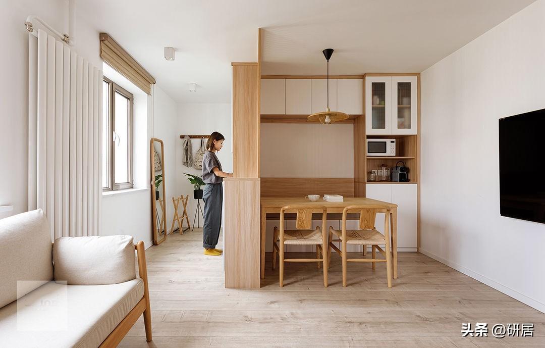 這套小戶型改造太絕了，換入戶門的方向，大量收納，還很溫暖明亮