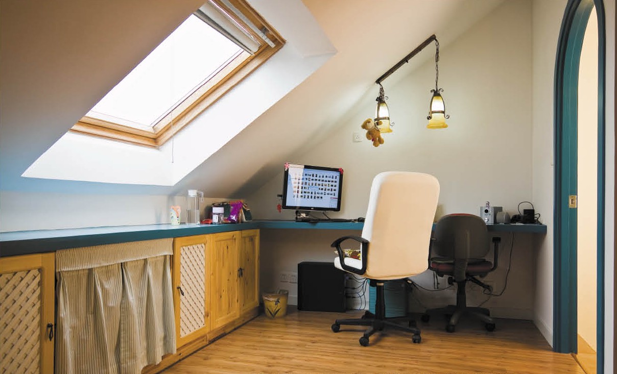 斜頂閣樓裝修效果圖_閣樓裝修設(shè)計_北京酒店配飾公司介紹幾大別墅閣樓裝修注意事項