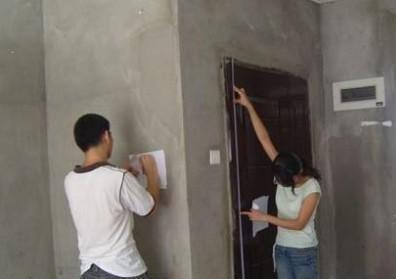 現(xiàn)在流行住“毛坯房”？?jī)?nèi)行人一句說(shuō)破：不裝修也成高級(jí)房