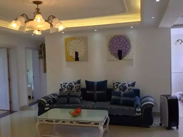 室內(nèi)裝修效果圖_室內(nèi)手繪效果圖呢圖網(wǎng)_自助餐廳裝修效果工業(yè)風圖