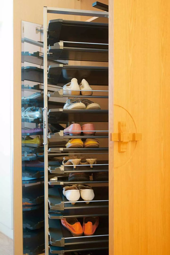 歐式鞋柜裝修果圖_門(mén)廳鞋柜裝修效果圖_門(mén)廳衣帽鞋柜裝修效果圖