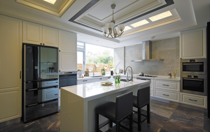 中島廚房的特點(diǎn)  廚房中島臺(tái)尺寸布局