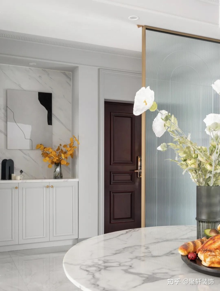 玄關(guān)隔斷裝修效果圖_裝修隔斷玄關(guān)效果圖_進(jìn)門(mén)玄關(guān)隔斷裝修效果圖